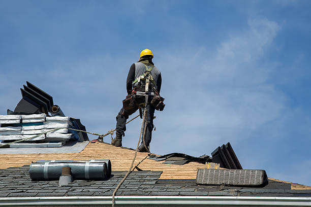 Professional Gutter Installation technician working in Lydia, SC